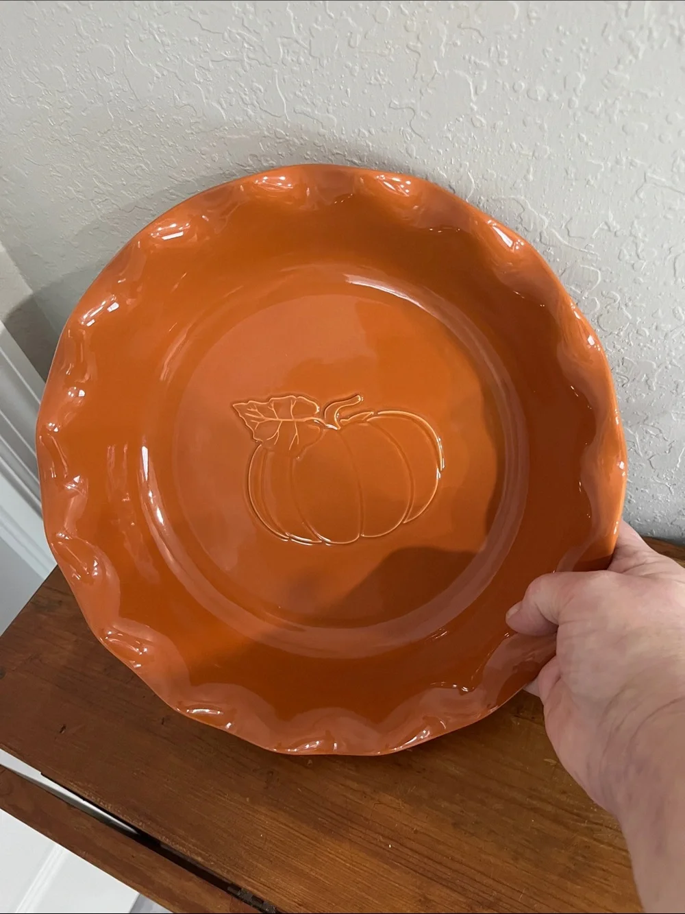 Emile Henry RARE Orange Limited Run Embossed Pumpkin Pie Plate Ruffled Edge